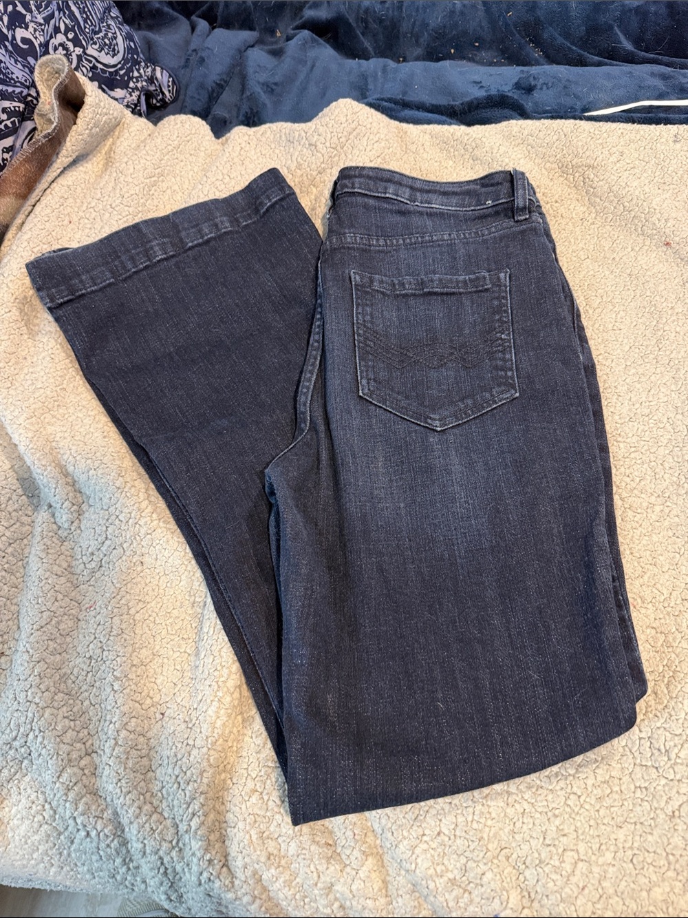 Idyllwind Women’s Dark Wash Boot Leg Jeans